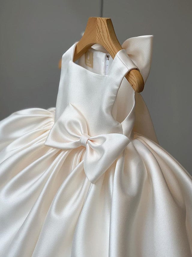 9m / Ivory Sunnypetal Sleeveless Satin Square Neck Ball Gown Flower Girl Dresses With Bow Pleats