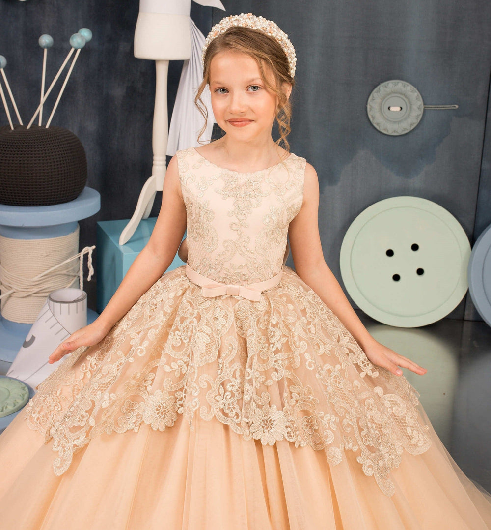 Sunnypetal Ball Gown Champagne Tulle Lace Bodicec Flower Girl Dresses With Bow