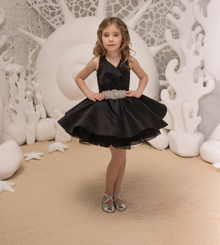 Sunnypetal Black Satin V-Neck Sleeveless Tulle Train Flower Girl Dresses With Beaded Belt