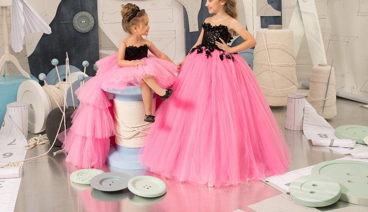 Sunnypetal Black Sequins Sleeveless Flower Girl Dresses Long Pink Tulle Ball Gowns