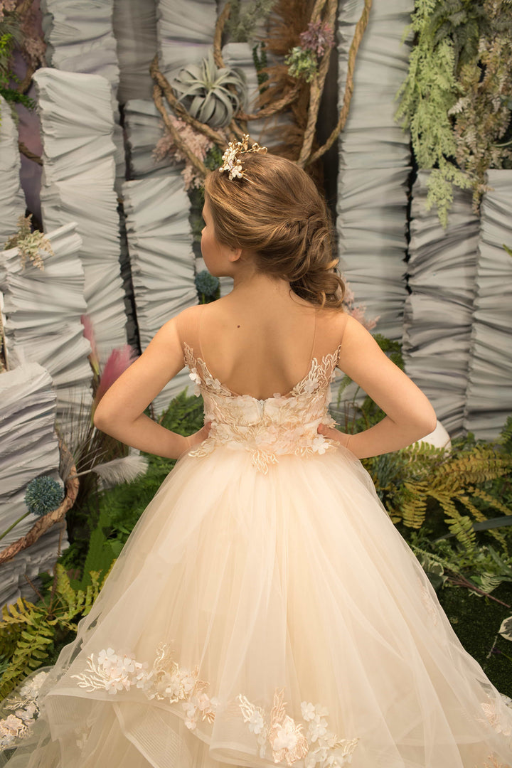 Sunnypetal Champagne Appliques Knee-Length 3D Floral Flower Girl Dresses With Train