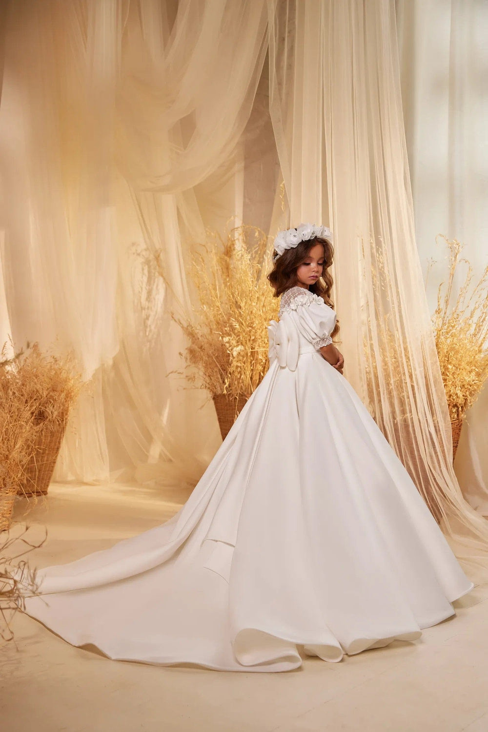 Sunnypetal Ivory Elegant Satin Flower Girl Gown Dresses Puff Sleeves with Train Communion Dress