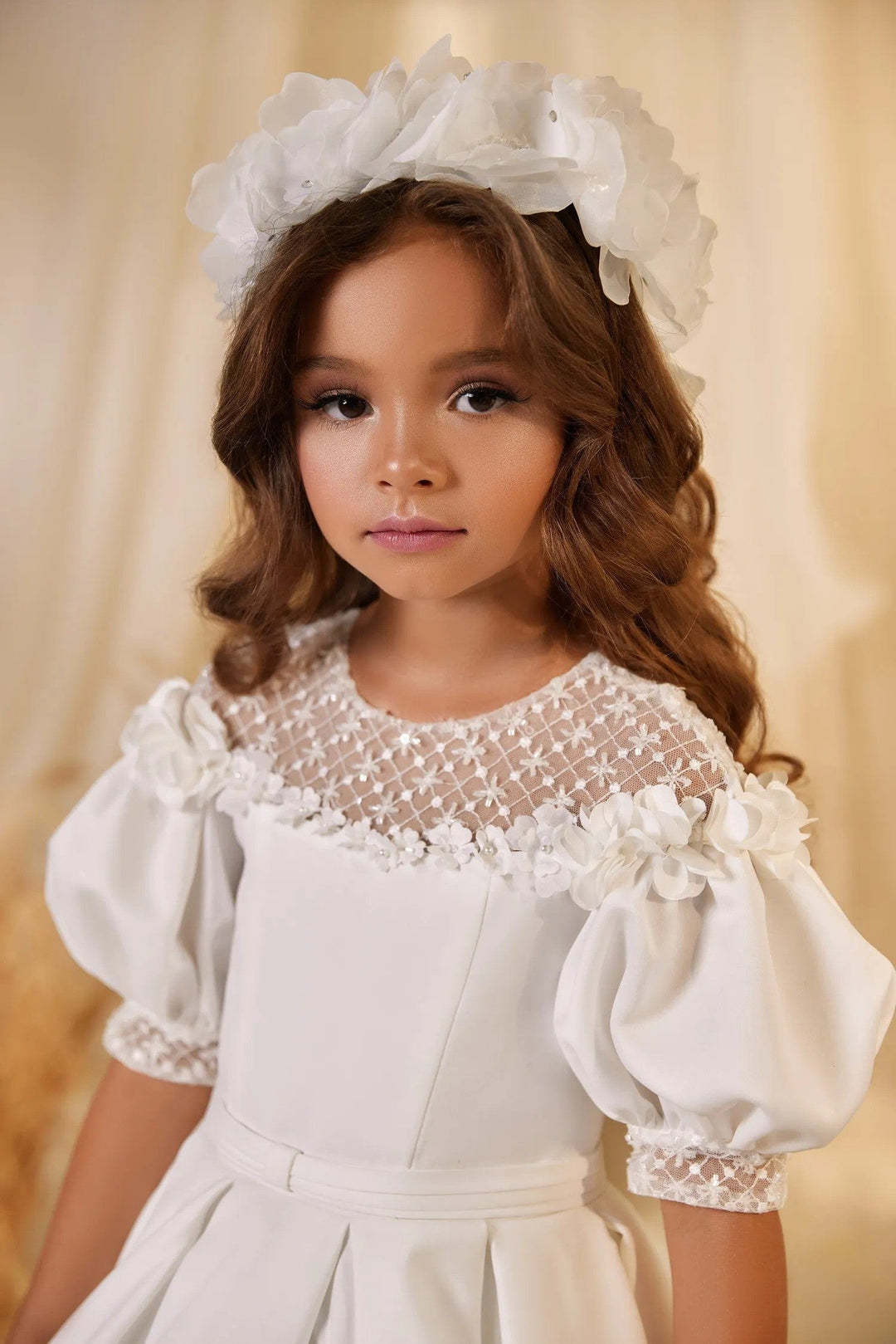 Sunnypetal Ivory Elegant Satin Flower Girl Gown Dresses Puff Sleeves with Train Communion Dress