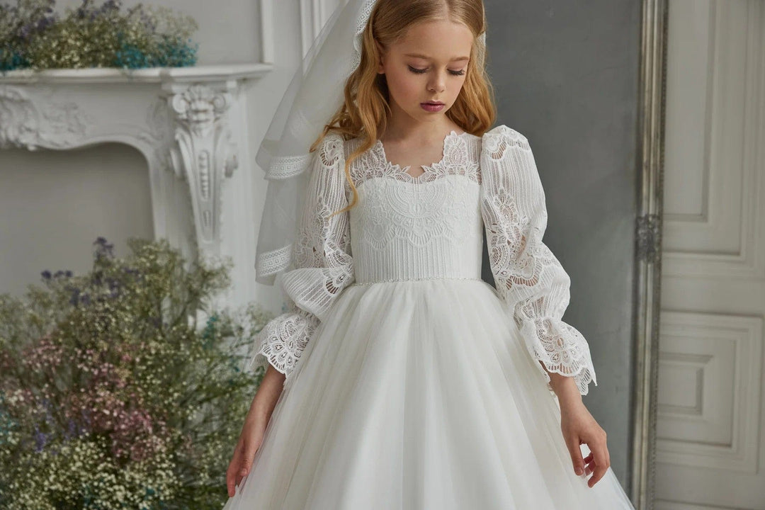 Sunnypetal Long Princess Tulle Flower Girl Dresses Santa Sophia Traditional First Communion Dress