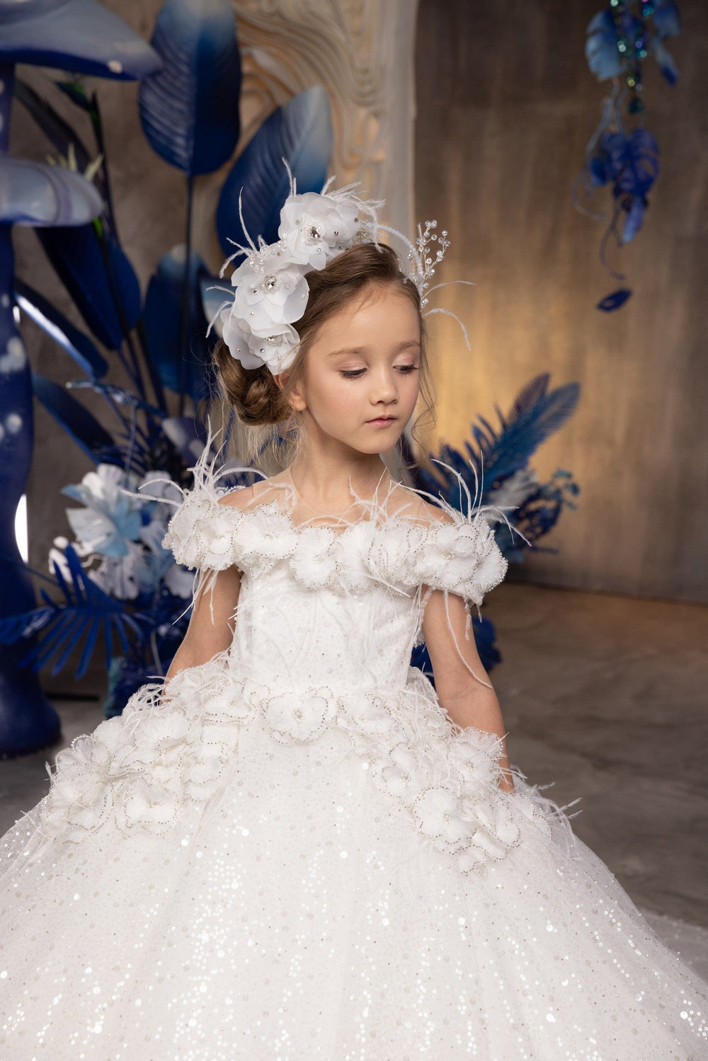 Sunnypetal Princess Tulle Sequins Feather Pearls Kids Flower Girl Dress