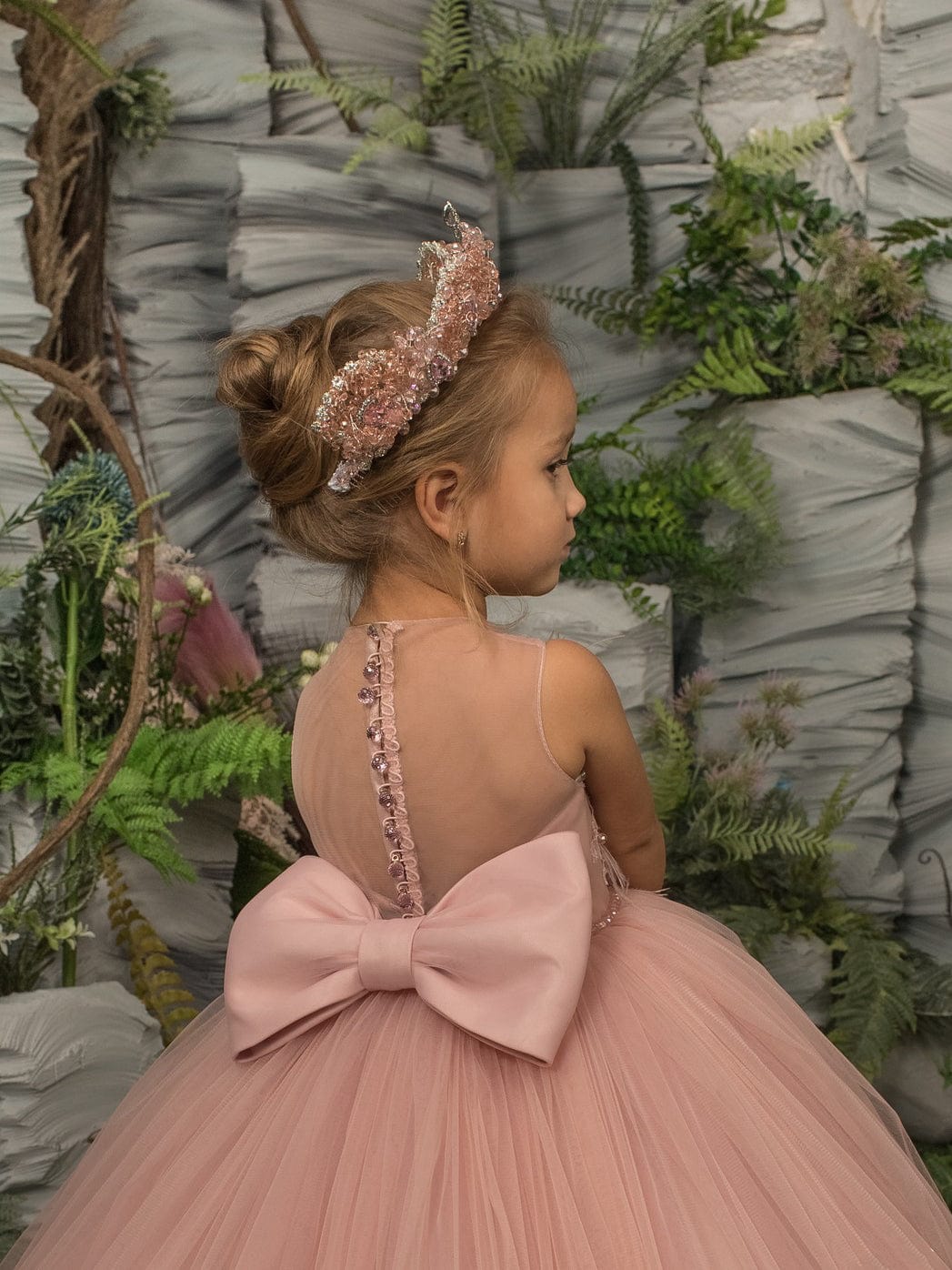 Sunnypetal Rose Pink Floral Embroidery Floor-Length Tulle Flower Girl Dress with Bow