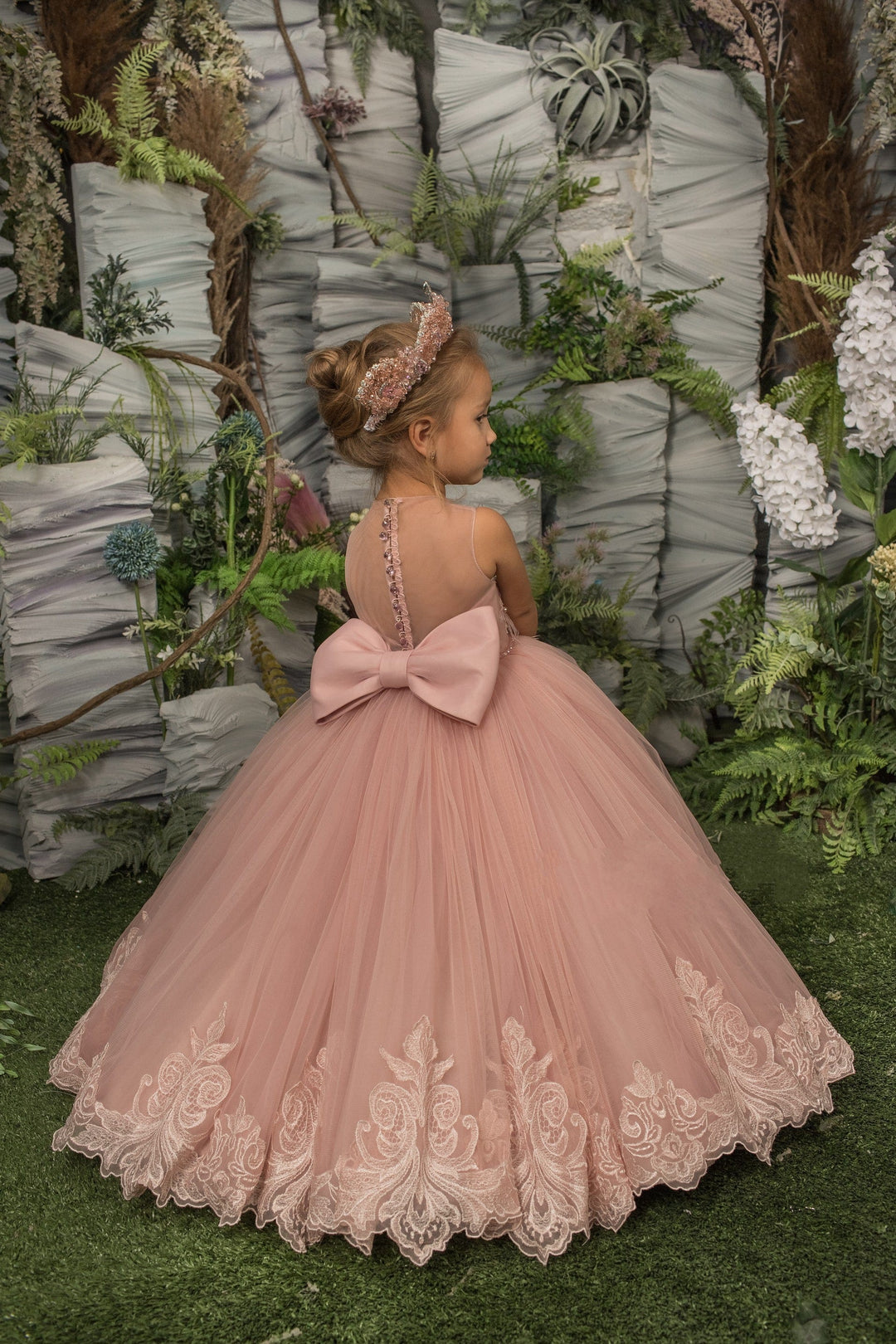 Sunnypetal Rose Pink Floral Embroidery Floor-Length Tulle Flower Girl Dress with Bow