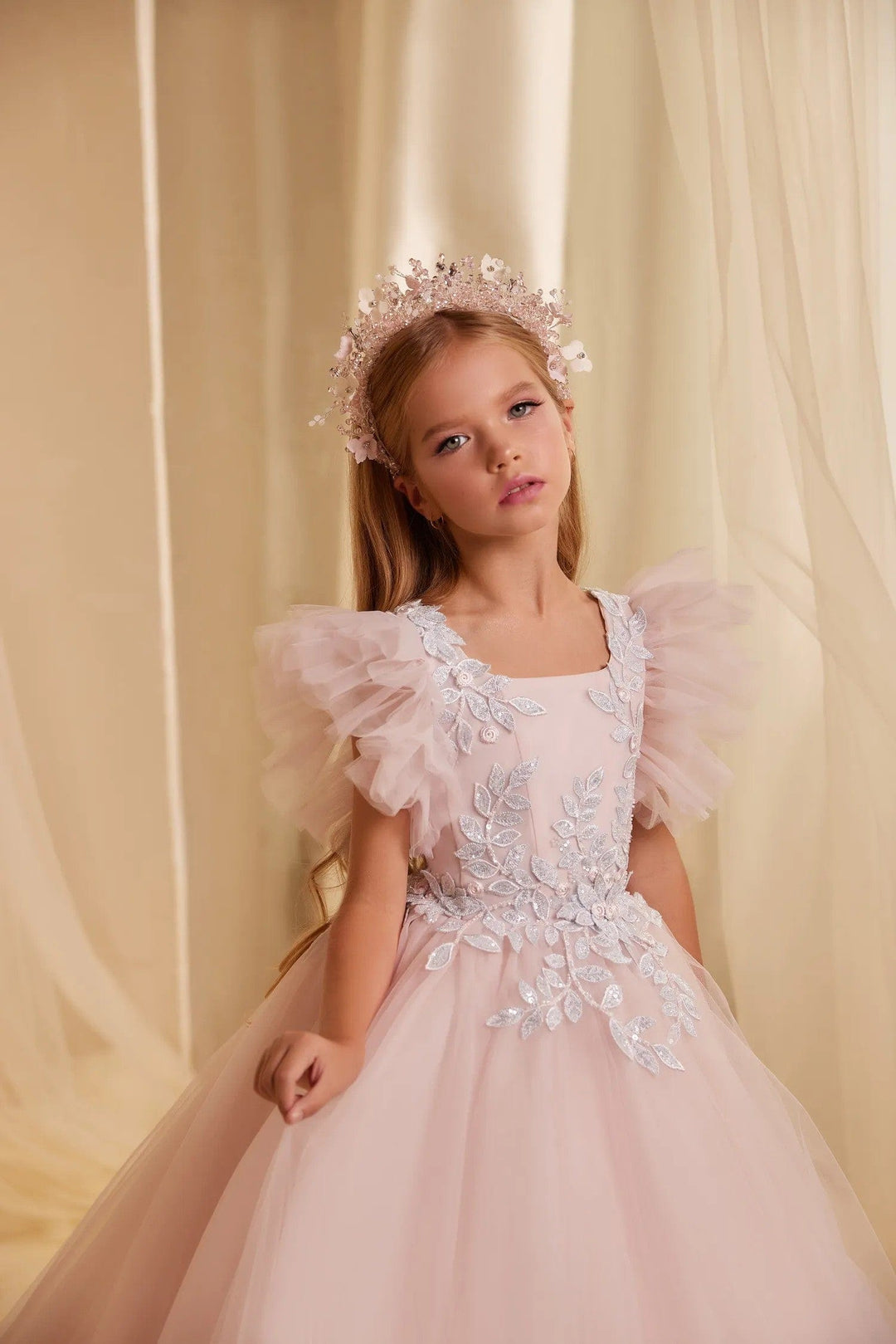 Sunnypetal Square Neck Tulle Ruffles Dress Appliques Sequins Ball Gown Flower Girl Dresses