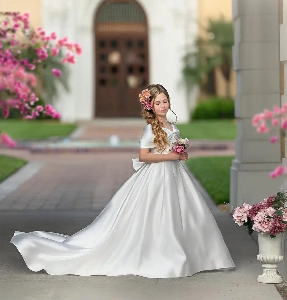 Sunnypetal White Satin Floor-Length Bow Kids Flower Girl Dress Ball Gowns