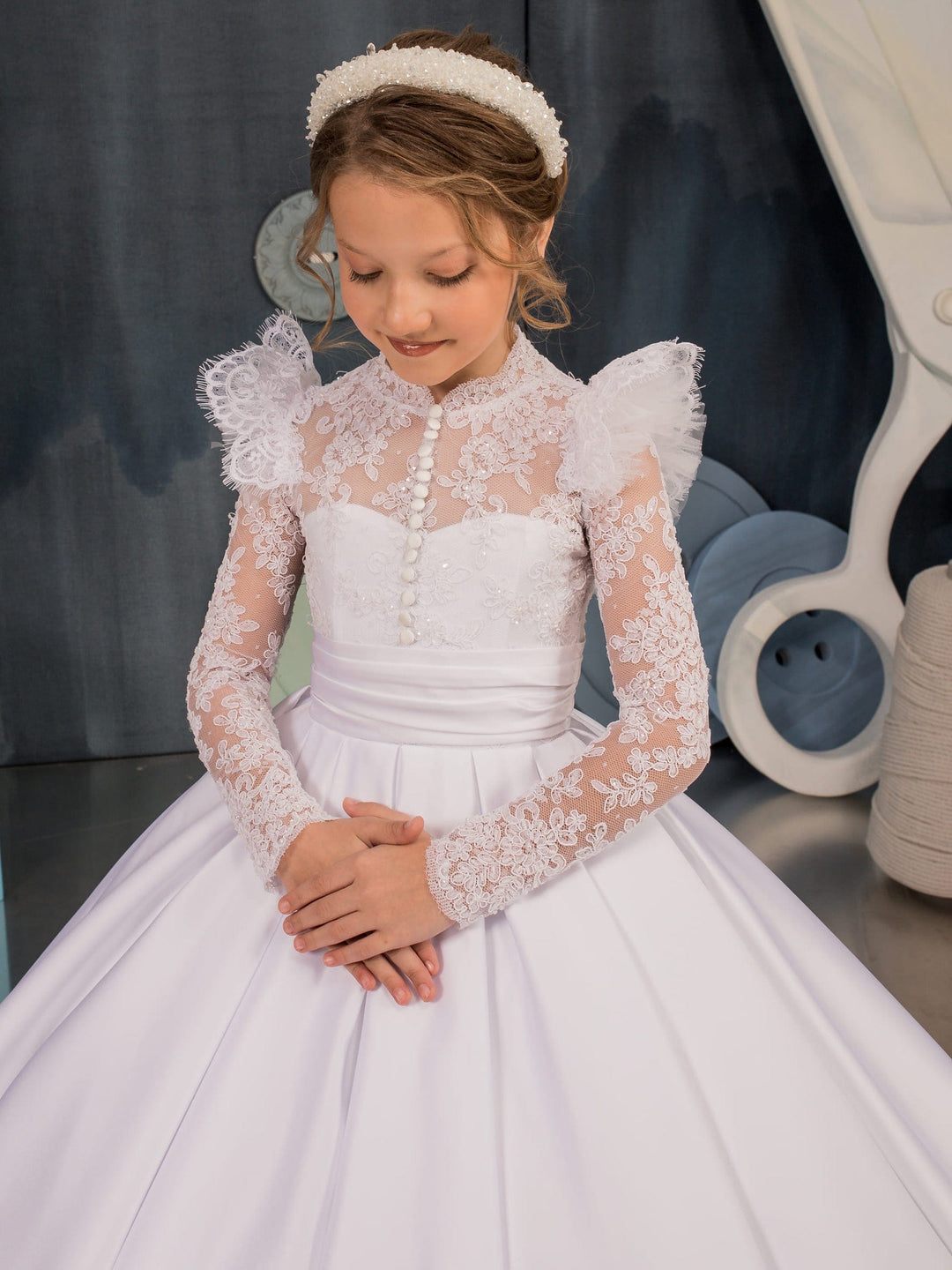 Sunnypetal White Satin Flower Girl Dress High Neck Long Sleeve Lace Appliques Wedding Communion Dress